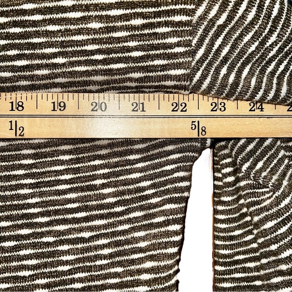 By Together Size Medium Sweater - Picture 3 of 6